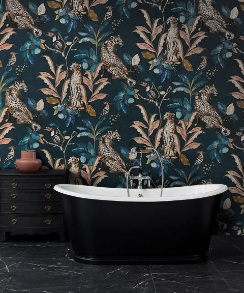 floral pattern Wallpaper with Roll Top Bath