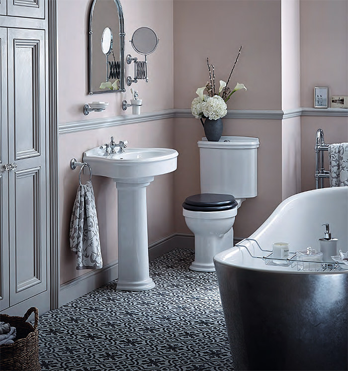 Grey Bathroom Wall with Chrome Finish Metal Bath