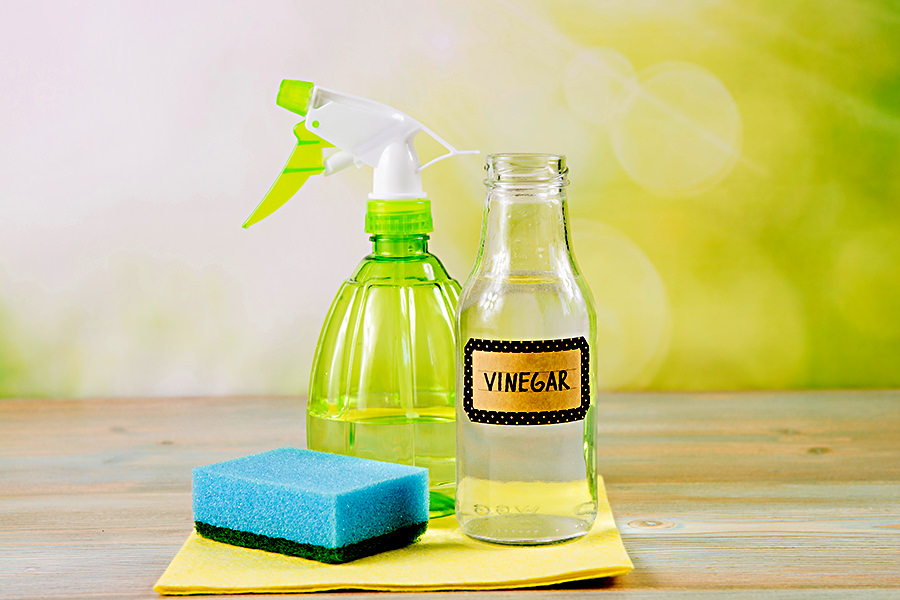 How to Clean Shower Glass with Vinegar